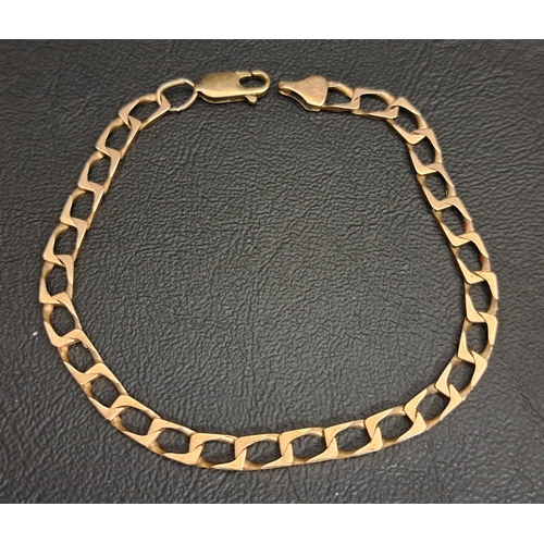 137 - NINE CARAT GOLD CURB LINK BRACELET
20.5cm long and approximately 6.7 grams