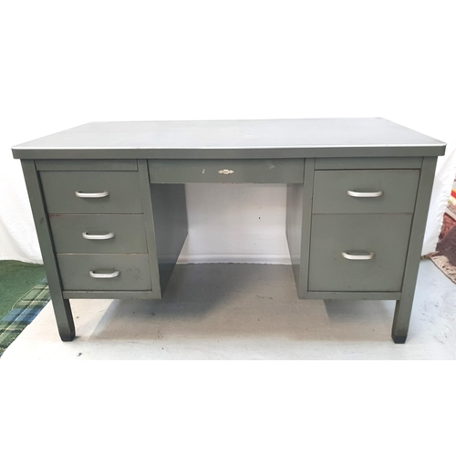 666 - MID 20th CENTURY RETRO INDUSTRAL METAL DESK
by Art Metal Company (London), with three small drawers ... 