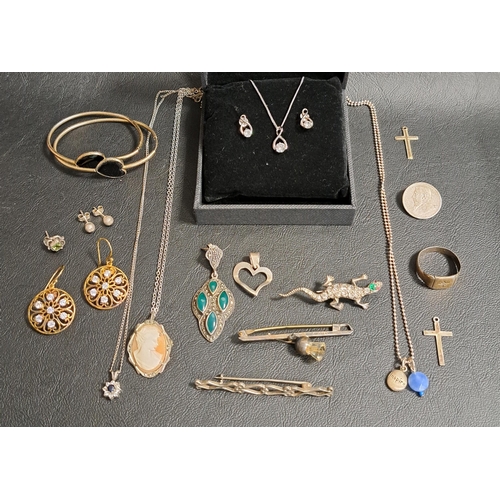 165 - SELECTION OF SILVER JEWELLERY
including a CZ set pendant and matching earrings, a pair of black agat... 