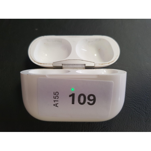 109 - APPLE AIRPODS PRO CHARGING CASE