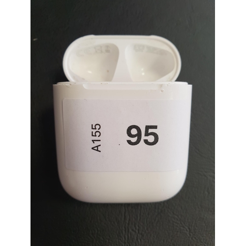 95 - APPLE AIRPODS LIGHTNING CHARGING CASE