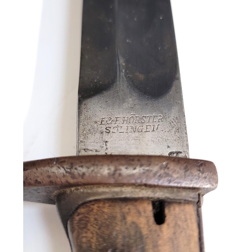 556 - WWI IMPERIAL GERMAN ARMY MAUSER BUTCHER BAYONET
blade stamped with crown and 1917 on spine with 'E&F... 