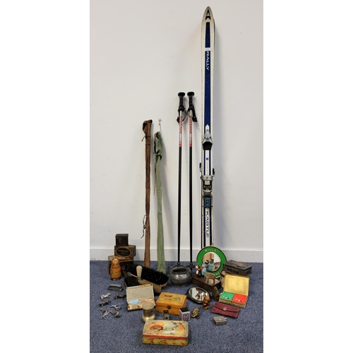 373 - ASSORTMENT OF VINTAGE COLLECTIBLES 
including a pair of Kastle skis, a pair of Buzzard ski poles, tw... 