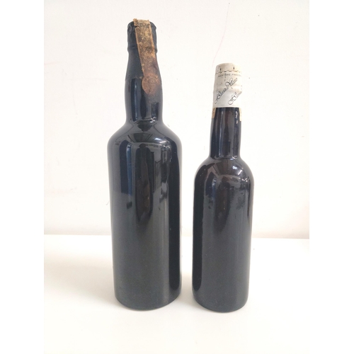 520 - ONE BOTTLE OF FONSECA GUIMARAENS 1976 VINTAGE PORT 75cl and 21%, slight wear to label, together with... 