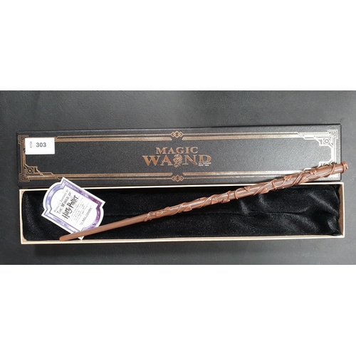 303 - BOXED WAND 
Inspired by the world of Harry Potter 
Note: Damage to end of wand at handle