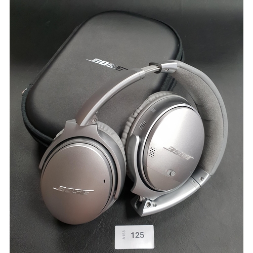 125 - PAIR BOSE QC35 ON-EAR BLUETOOTH ACOUSTIC NOISE CANCELLING HEADPHONES
in case
Note: earpads and headb... 