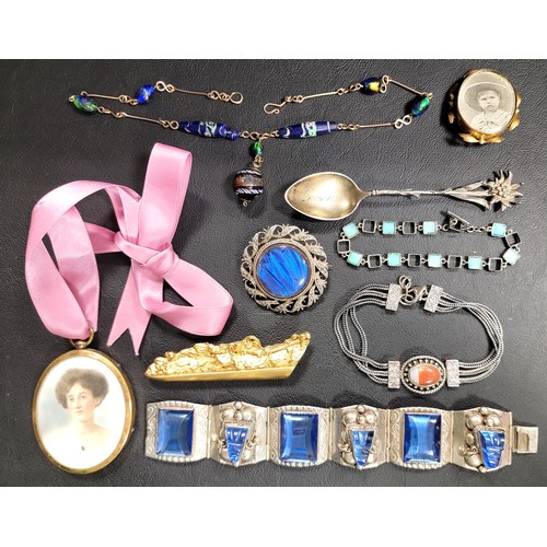 61 - GOOD SELECTION OF VINTAGE SILVER AND OTHER JEWELLERY
comprising a blue glass set Taxco Mexican silve... 