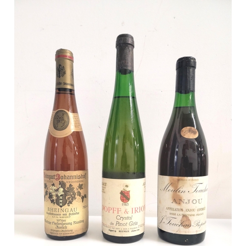 310 - SELECTION OF VINTAGE WINE comprising 1959 Moulin Touchais Anjou, 73 and 12%, 1976 Weingut Johannisho... 