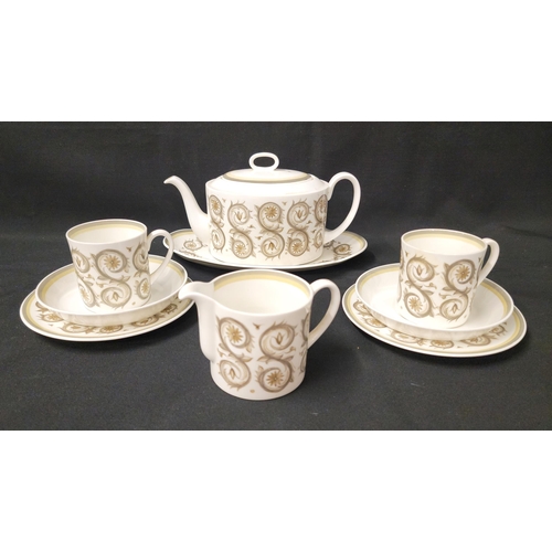 246 - SUSIE COOPER VENETIA TEASET
comprising eight cups, saucers, and side plates, teapot, jug, sugar bowl... 