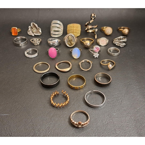 130 - SELECTION OF SILVER AND OTHER RINGS
including statement rings and stone set examples, 1 box