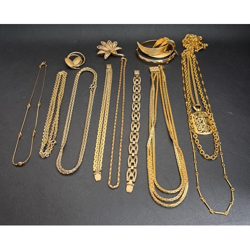 62 - QUANTITY OF VINTAGE COSTUME JEWELLERY 
including gold plated necklaces, brooches, etc.