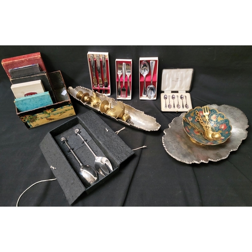 379 - SELECTION OF FLATWARE AND OTHER METAL ITEMS
including silver plated Walker & Hall teaspoons in case,... 