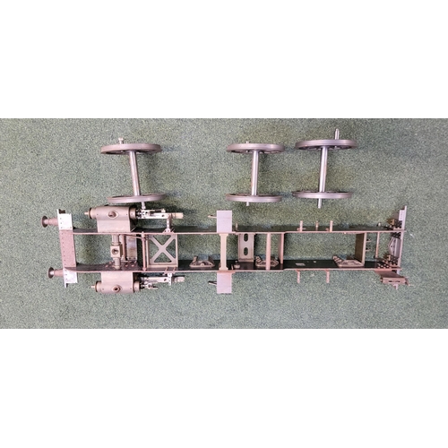 492 - FIVE INCH GAUGE CHASSIS WITH WHEELS FOR MODEL ENGINE
101cm