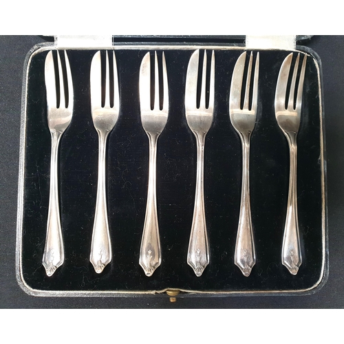 214 - SET OF SIX GEORGE V SILVER PICKLE FORKS
Birmingham 1932, total weight approximately 81g/2.8oz