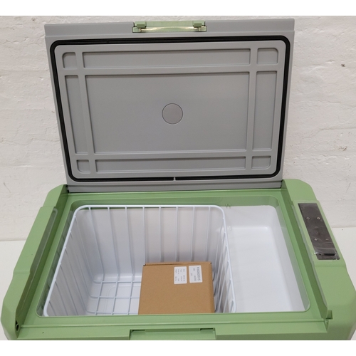 33 - ALPICOOL PORTABLE CAR REFRIDGERATOR