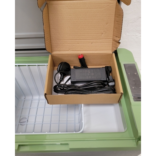 33 - ALPICOOL PORTABLE CAR REFRIDGERATOR