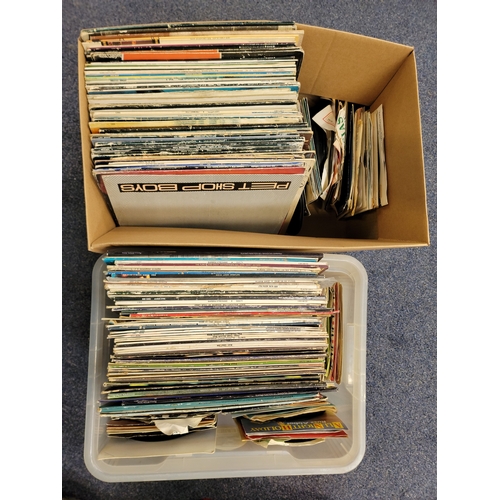 384 - ASSORTMENT OF VINTAGE LPs AND SINGLES
including Alexander Goldscheider, Crowded, House, Elton John, ... 