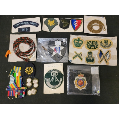SELECTION OF ARMY RANK PATCHES AND MEDAL RIBBONS including a British ...