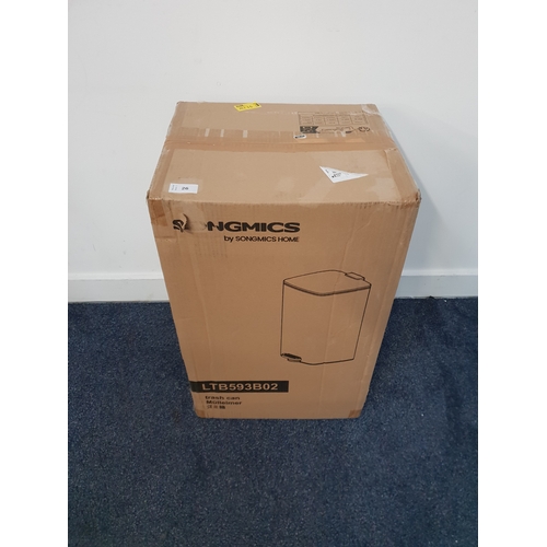 26 - SONGMICS BLACK STEEL 30L TRASH CAN
1 box, SKU number: LTB593B02, RRP: 37.99, box size 38.5 x 33.5 x ... 