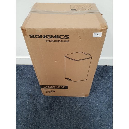 47 - SONGMICS 30L KITCHEN PEDAL BIN
black steel, 1 box, SKU number: LTB593B02, RRP: 29.99, box size 38.5 ... 