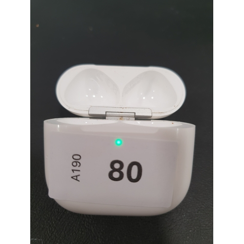 80 - APPLE AIRPODS 4 CHARGING CASE