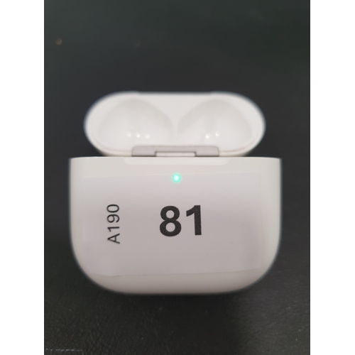 81 - APPLE AIRPODS 4 CHARGING CASE