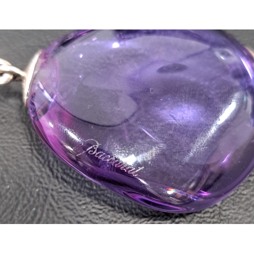 33 - BACCARAT PARMA VIOLET CRYSTAL CHOKER NECKLACE
on silver choker necklace, with extender section