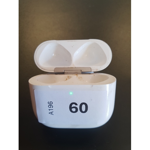 60 - APPLE AIRPODS 4 CHARGING CASE