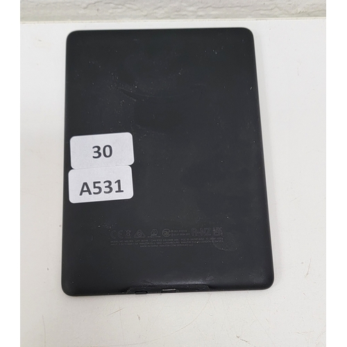 30 - AMAZON KINDLE PAPERWHITE 5/ MODEL: M2L3EK- BLACK / A FEW SCRATCHES TO SCREEN AND NEEDS CLEANING
