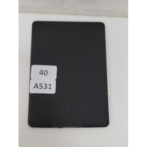 40 - AMAZON KINDLE PAPERWHITE 3/ MODEL: DP75SDI- BLACK