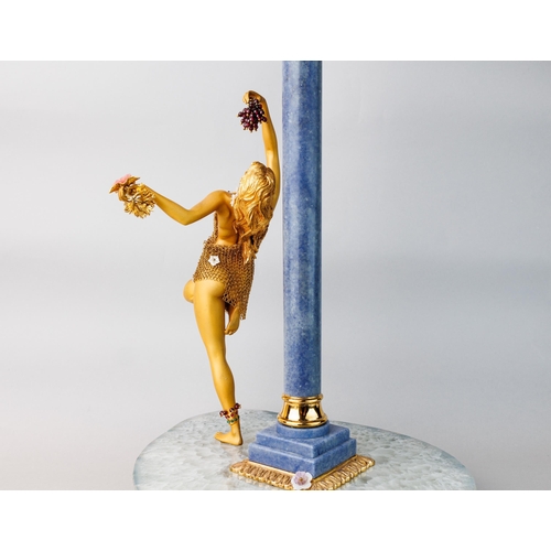 33 - Statuette 