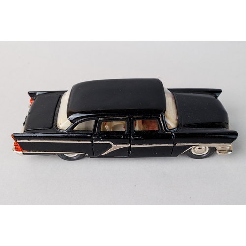 36 - Chaika (Seagull) GAZ-13, Sedan, Black