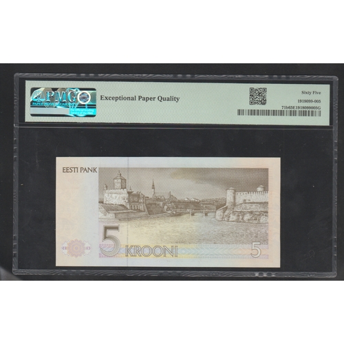 822 - Estonia, Bank of Estonia Pick# 71b 1992 (ND 1994) 5 Krooni - Printer: TDLR  S/N BJ260768-Wmk: Arms
6... 