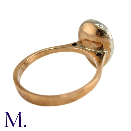 47 - An Antique Rose Diamond Ring

The rose gold band tapers into a pear-shaped setting in silver which i... 