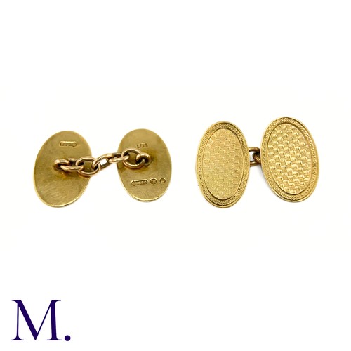 43 - NO RESERVE - A Pair of 9ct Gold Cufflinks

The 9ct yellow gold cufflinks are oval in shape with chai... 