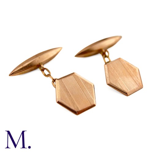 21 - NO RESERVE - A Pair of Rose Gold Cufflinks

The 9ct rose gold hexagonal cufflinks are secured with t... 