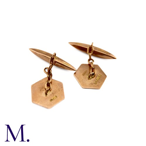 21 - NO RESERVE - A Pair of Rose Gold Cufflinks

The 9ct rose gold hexagonal cufflinks are secured with t... 