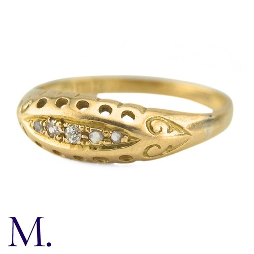 65 - An Antique Diamond Five Stone Ring in 18k yellow gold, set with round cut, rose cut and old cut diam... 