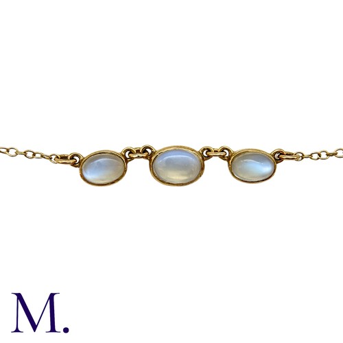 212 - A Moonstone Necklace in 9k yellow gold, set with three cabochon moonstone. Stamped 375 for 9 carat g... 