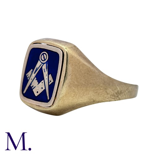 16 - A Masonic Swivel Ring in yellow gold, the signet ring with blue enamel set with gold square and comp... 
