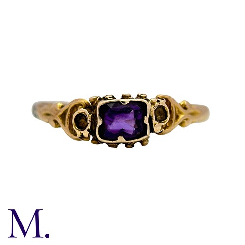 200 - An Amethyst Ring in 15k yellow gold, set with a cushion cut amethyst. Partial Hallmark for 15 carat ... 