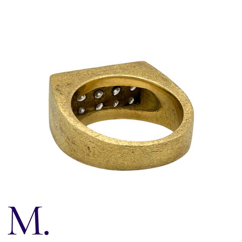 231 - A Diamond-Set Signet Ring in 18K yellow gold, with textured, matt-finish band, set with three rows o... 