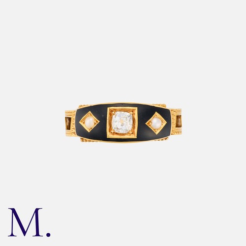 58 - A Victorian Diamond and Pearl Mourning Ring in 18K yellow gold, with black enamel to the face set wi... 