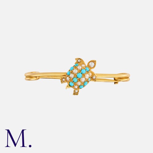 120 - A Turquoise and Pearl Turtle Brooch in yellow gold, set with cabochon turquoise and pearls. Unmarked... 