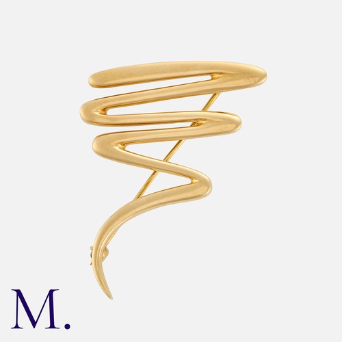 89 - Tiffany & Co. A Paloma Picasso 'Graffiti Scribble' Brooch in 18k yellow gold. Of abstract zig-zag de... 