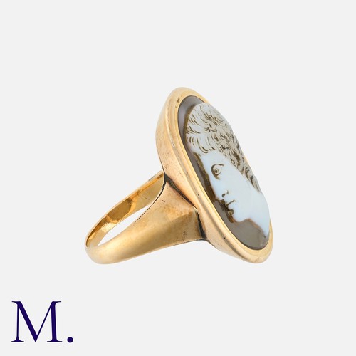 127 - An Antique Cameo Ring in yellow gold, set with a finely carved cameo. French import mark. Tests indi... 