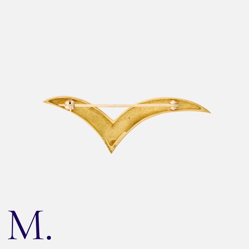 29 - A Vintage Bird Brooch by Tiffany & Co. in 18K yellow gold signed Tiffany & Co. and marked for 18ct g... 