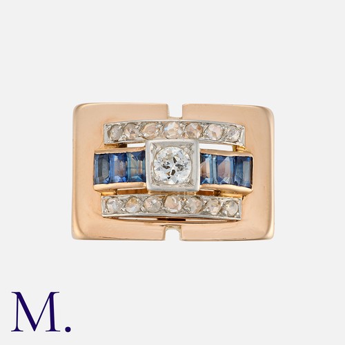 124 - A Retro Sapphire and Diamond Tank Ring in yellow gold, set with a principal old cut diamond of appro... 