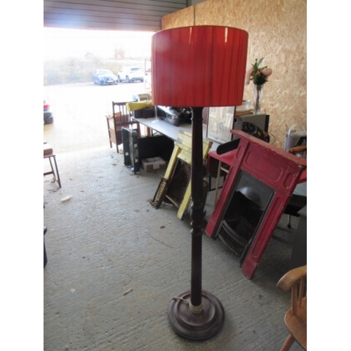 86 - Wooden stand Lamp