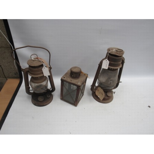 320 - 3 Vintage Lamps